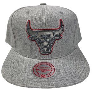New Mitchell & Ness Chicago Bulls Gray Heather Red Pop Out Snapback Hat Cap